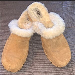 Slip On Ugg Kalie Chestnut Clogs